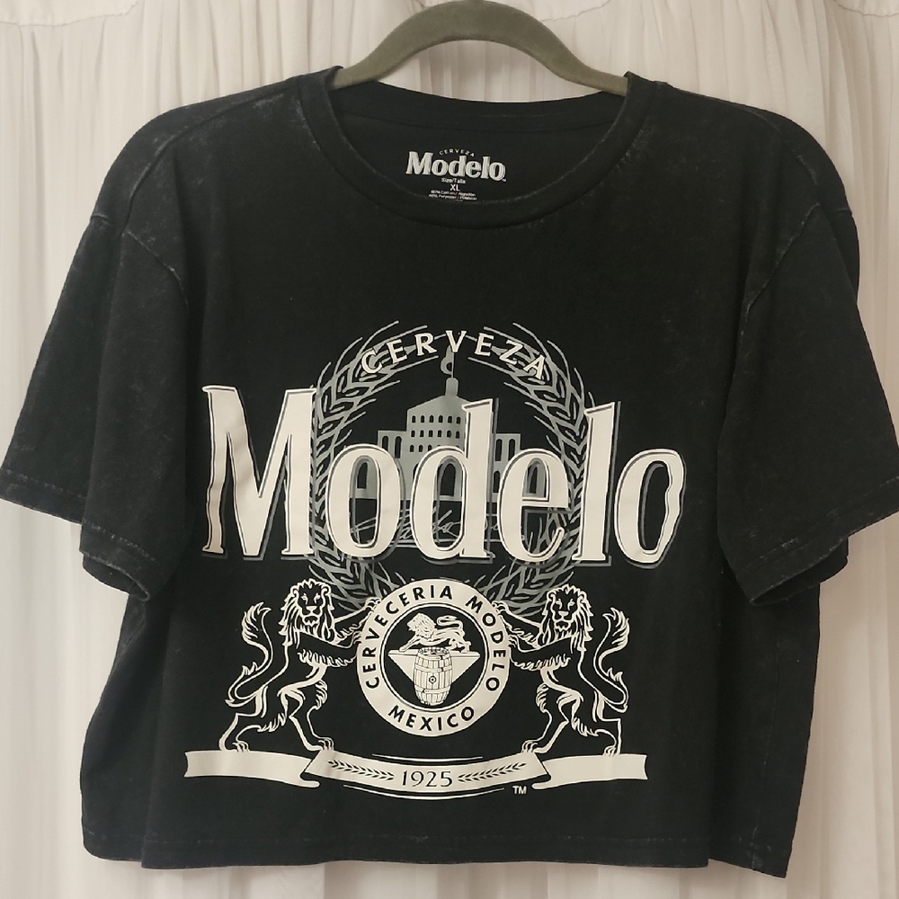 Modelo Crop Top